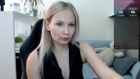 Naomi online show from October 2025 10:45:02 AM