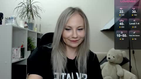 Naomi online show from November 2025 03:04:01 PM