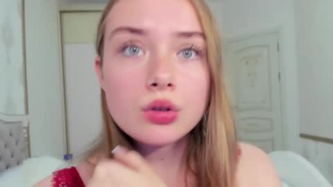 Vanessa online show from November 2025 12:29:02 PM