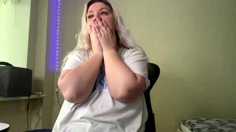 Snapshot of sunny_mood chatting on January 2025 09:59:01 AM sunny mood online show from January 2025 09:59:01 AM