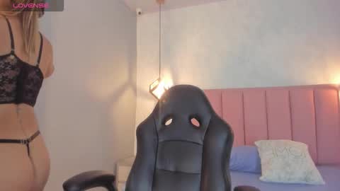  S U N N Y online show from January 2026 12:41:01 PM