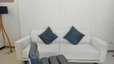 Sunny Rivers online show from October 2025 04:38:02 PM