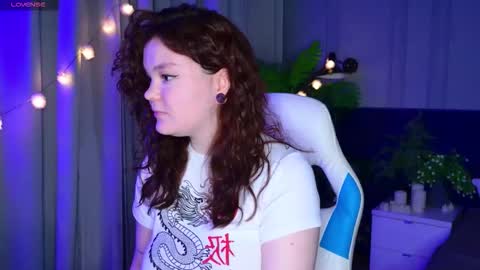 sunrise_enny online show from December 2025 07:00:01 PM