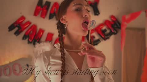 Snapshot of sunrisealice chatting on December 2024 06:33:02 AM Alice online show from December 2024 06:33:02 AM