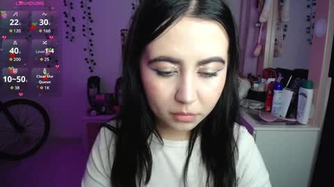 Sunset online show from December 2025 05:12:02 AM