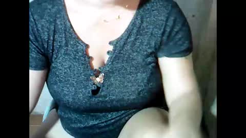 sunshine_38 online show from October 2025 09:38:01 PM