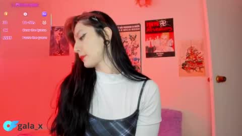 Snapshot of sunshine_girl9 chatting on February 2025 07:53:01 PM sunshine_girl9 online show from February 2025 07:53:01 PM