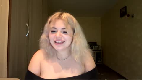 sunshinyflash online show from December 2025 04:12:02 PM