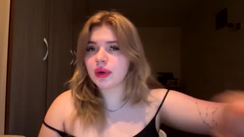 sunshinyflash online show from January 2026 01:15:01 PM