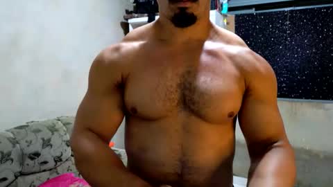Snapshot of superbigmr chatting on March 2026 09:32:02 PM james online show from March 2026 09:32:02 PM