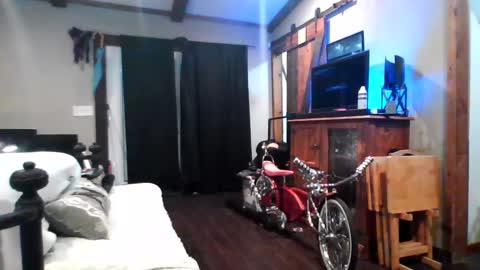 Snapshot of superd512 chatting on December 2024 08:40:02 AM Guero Cash online show from December 2024 08:40:02 AM