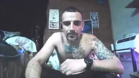 Snapshot of superd512 chatting on January 2025 04:30:02 AM Guero Cash online show from January 2025 04:30:02 AM