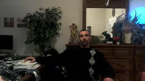 Snapshot of superd512 chatting on October 2025 12:29:01 PM Guero Cash online show from October 2025 12:29:01 PM