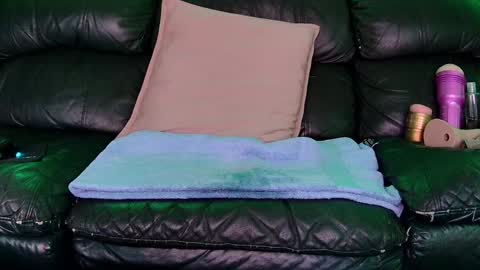 Thomas online show from December 2024 09:29:02 PM