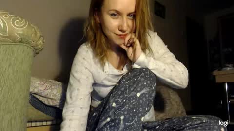 Snapshot of supereasyx chatting on February 2026 04:24:02 PM Annie online show from February 2026 04:24:02 PM