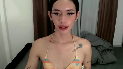 Snapshot of superhotbabe1 chatting on February 2025 04:21:02 PM Erica Help me to reach my goal Superhotbabe1 online show from February 2025 04:21:02 PM