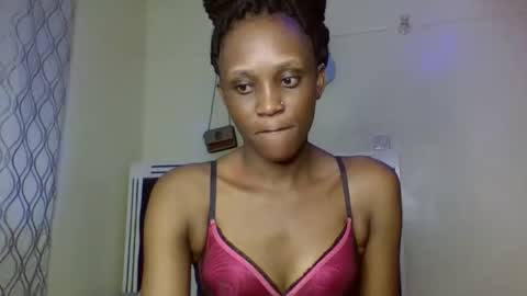 Snapshot of supersexxy_chyna chatting on June 2026 05:00:01 AM supersexxy_chyna online show from June 2026 05:00:01 AM