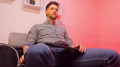 Snapshot of supreme_alpha_ chatting on November 2025 03:17:01 AM supreme_alpha_ online show from November 2025 03:17:01 AM