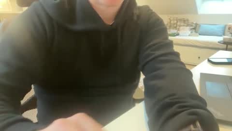 Snapshot of surfstar81 chatting on November 2025 07:13:02 AM surfstar81 online show from November 2025 07:13:02 AM