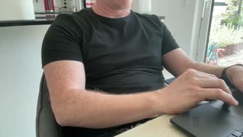Snapshot of surfstar81 chatting on April 2026 09:14:01 AM surfstar81 online show from April 2026 09:14:01 AM