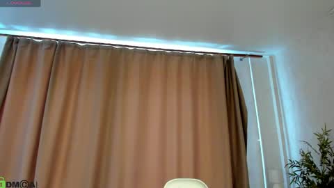 Snapshot of susan__clark chatting on May 2026 01:10:02 AM Annie online show from May 2026 01:10:02 AM