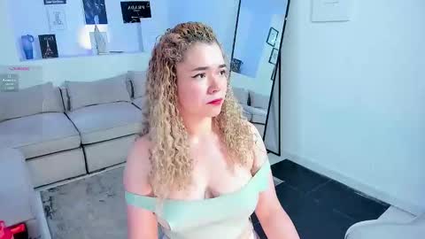 susan_blond online show from February 2026 12:20:01 PM