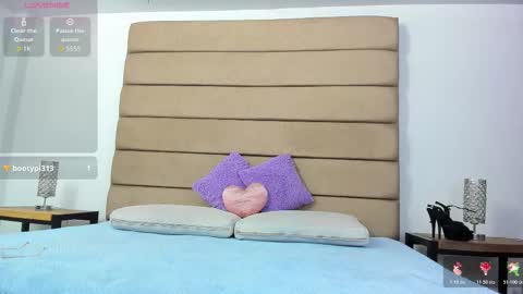 Snapshot of susan_elliot chatting on October 2025 09:19:02 PM Susan online show from October 2025 09:19:02 PM