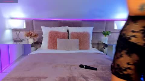 Susan online show from October 2025 01:28:01 PM