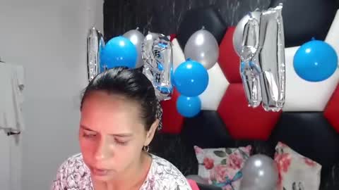 Snapshot of susanleroy chatting on December 2024 03:07:02 AM susanleroy online show from December 2024 03:07:02 AM