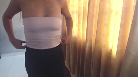 Snapshot of susanleroy chatting on March 2025 10:24:02 PM susanleroy online show from March 2025 10:24:02 PM