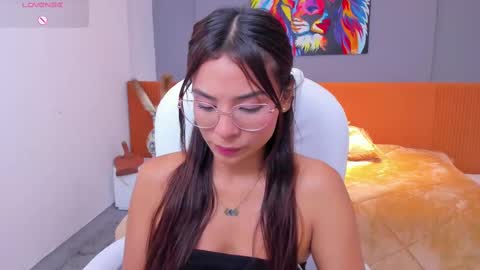 sussy_sweet4u online show from February 2025 04:00:01 PM