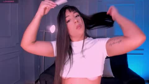 Snapshot of sussybell_ chatting on January 2026 03:11:02 AM Sussy Bell online show from January 2026 03:11:02 AM