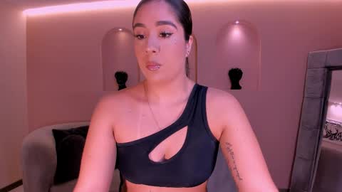 Snapshot of sussybell_ chatting on January 2026 03:12:02 AM Sussy Bell online show from January 2026 03:12:02 AM