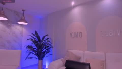 Snapshot of sussybell_ chatting on February 2026 03:01:01 AM Sussy Bell online show from February 2026 03:01:01 AM