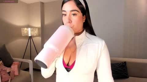 Snapshot of sussybell_ chatting on February 2026 04:00:01 AM Sussy Bell online show from February 2026 04:00:01 AM