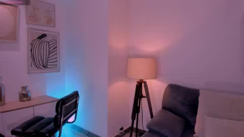 Snapshot of sussybell_ chatting on March 2026 02:40:02 AM Sussy Bell online show from March 2026 02:40:02 AM