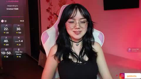 Snapshot of suzumi_ chatting on December 2024 05:09:02 AM Jadde online show from December 2024 05:09:02 AM