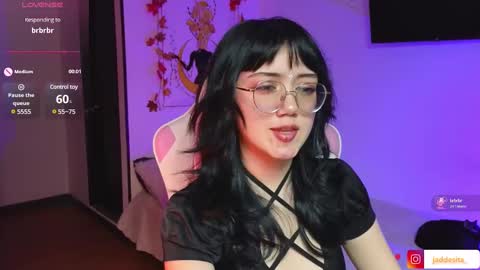 Snapshot of suzumi_ chatting on December 2024 06:10:01 PM Jadde online show from December 2024 06:10:01 PM