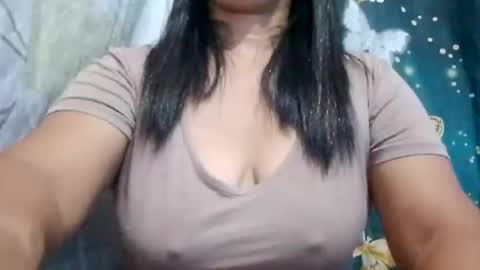suzzie_hot online show from February 2026 06:53:02 PM