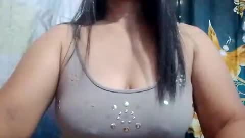 suzzie_hot online show from February 2026 09:02:01 PM