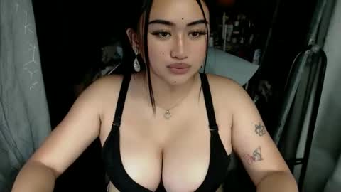 Snapshot of sw33tgirl_moaner chatting on April 2026 02:45:02 PM Angelic Baby online show from April 2026 02:45:02 PM