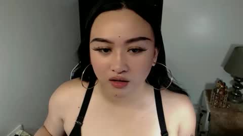 Snapshot of sw33tgirl_moaner chatting on May 2026 03:18:01 PM Angelic Baby online show from May 2026 03:18:01 PM
