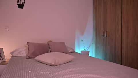 Snapshot of sw_sofi chatting on September 2025 02:13:02 AM Sofis schedule 10pm until 4am GMT-5 online show from September 2025 02:13:02 AM