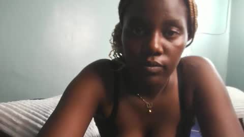 sweet69berry online show from November 2025 12:52:01 PM