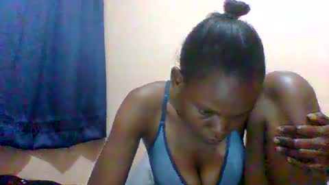 Snapshot of sweet_adora chatting on February 2025 06:56:01 PM sweet_adora online show from February 2025 06:56:01 PM