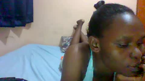 Snapshot of sweet_adora chatting on February 2025 06:37:01 PM sweet_adora online show from February 2025 06:37:01 PM