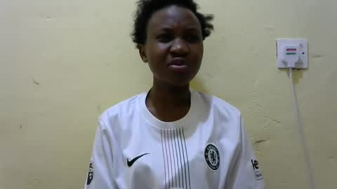 Silvia online show from October 2025 11:00:01 AM