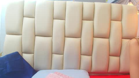 Amye  online show from March 2026 07:16:02 PM