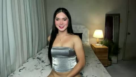 Snapshot of sweet_angel985251 chatting on April 2026 12:05:02 AM SweetAangel online show from April 2026 12:05:02 AM