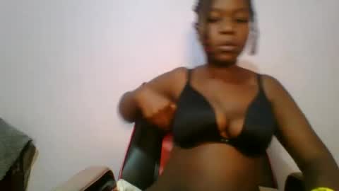 Snapshot of sweet_arianna_ chatting on February 2025 04:37:01 AM timaya online show from February 2025 04:37:01 AM